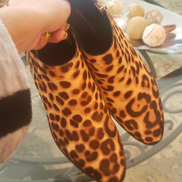 New Taryn rose loepard booties - Picture 5 of 6